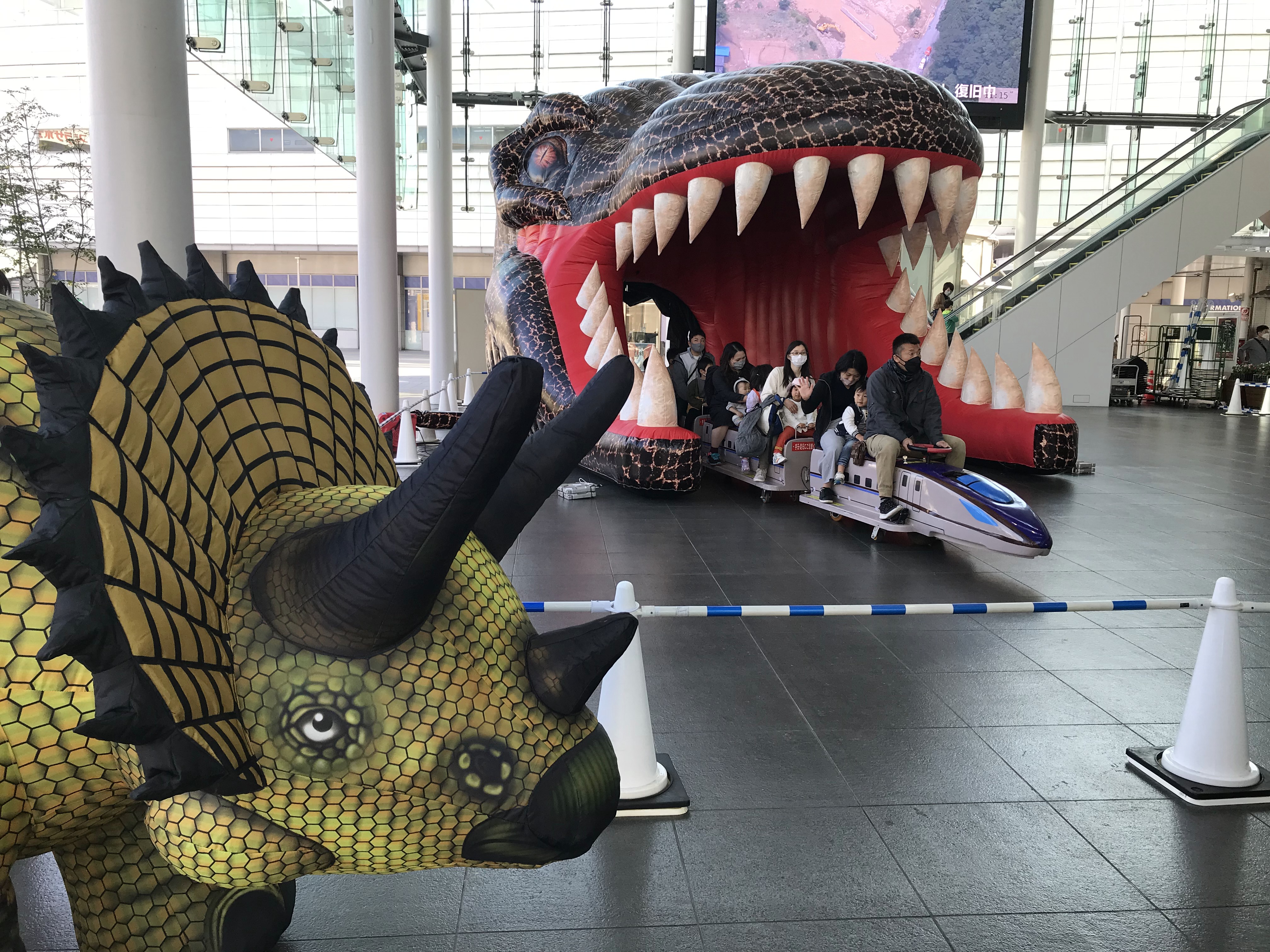 ミニ北陸新幹線 ロードトレイン | 株式会社フクイ工芸